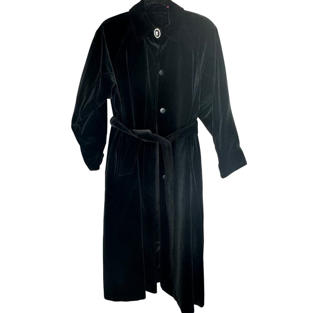 Vintage‎ Black Velvet Long Belted Coat Size M Union Made in USA Cameo Button 70s